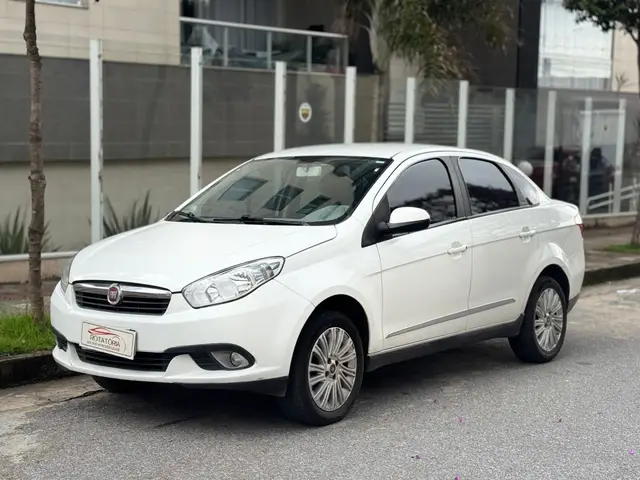 Carro Fiat Grand Siena 2015 Essence 1.6 16V (Flex)