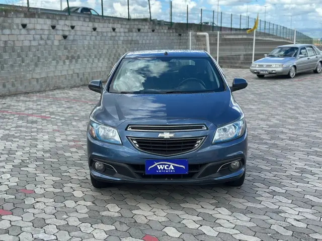 Carro Chevrolet Onix 2014 HATCH LTZ 1.4 8V FlexPower 5p Mec.