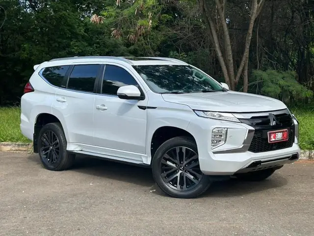 Carro Mitsubishi Pajero Sport 2024 Legend 2.4