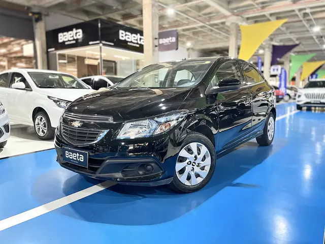 Carro Chevrolet Onix 2015 1.4 LT SPE/4