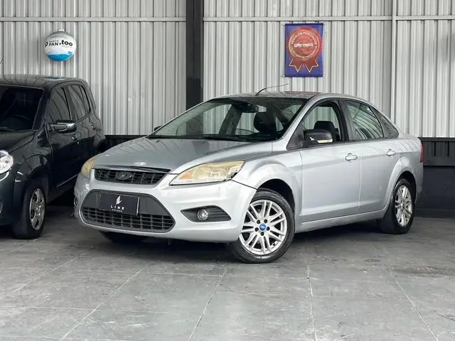 Carro Ford Focus Sedan 2012 GLX 2.0 16V (Flex)