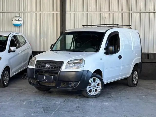 Carro Fiat Doblò Cargo 2013 1.8 16V (Flex)