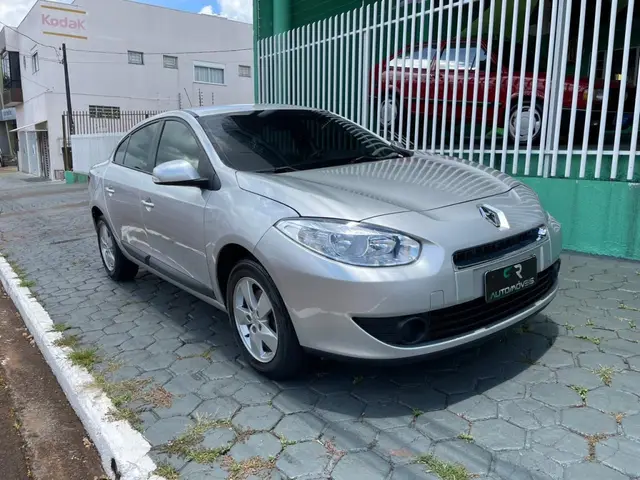 Carro Renault Fluence 2013 2.0 16V Dynamique (Flex)