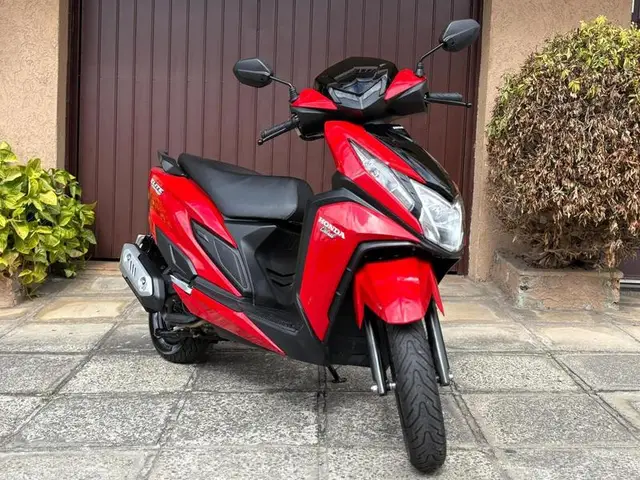 Moto Honda Elite 125 2025 CBS