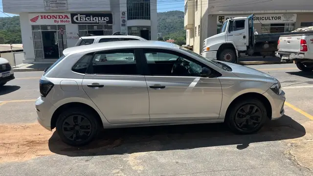 Carro Volkswagen Polo 2025 Track 1.0 Flex 12V 5p