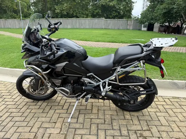 Moto Triumph Tiger 1200 2023 Rally Explorer