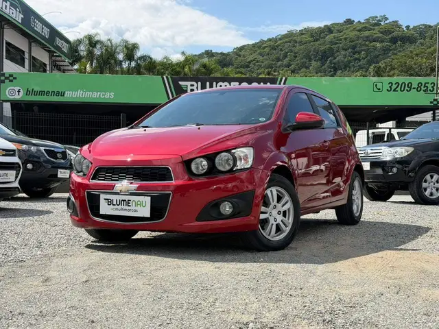 Carro Chevrolet Sonic 2013 Hatch LT