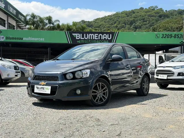 Carro Chevrolet Sonic Sedan 2013 LTZ (Aut)