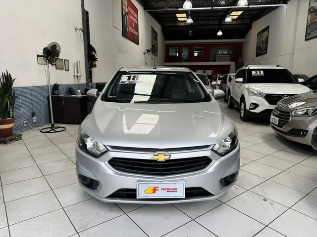 Carro Chevrolet Onix 2018 1.4 LT SPE/4 (Aut)