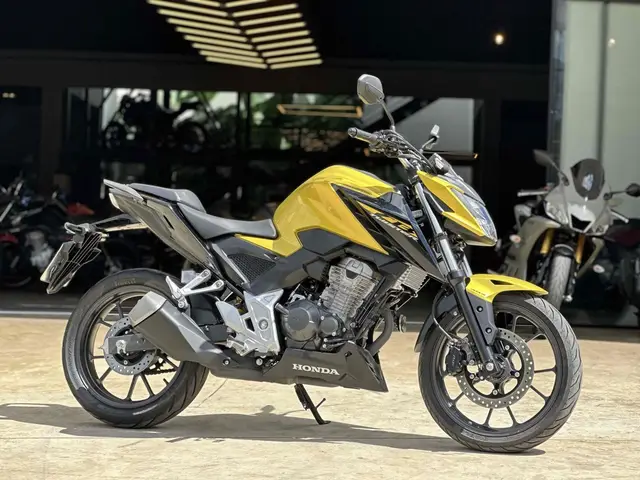 Moto Honda CB 300F Twister 2024 (ABS)