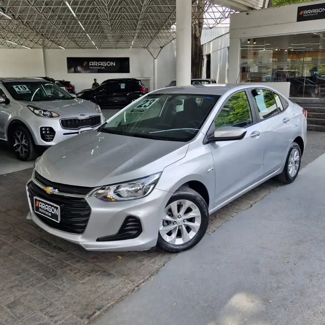 Carro Chevrolet Onix Plus 2023 LT 1.0 Turbo