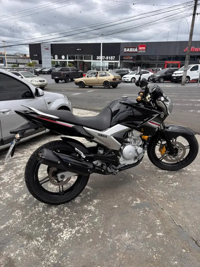 Moto Yamaha YS 250 Fazer 2015 Racing Blue