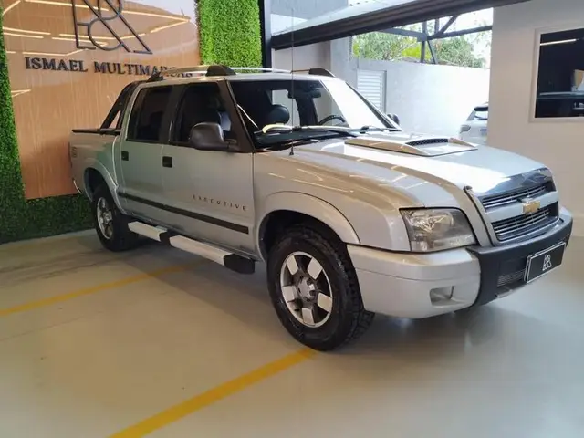 Carro Chevrolet S10 Cabine Dupla 2010 S10 Executive 4x2 2.4 (Flex) (Cab Dupla)