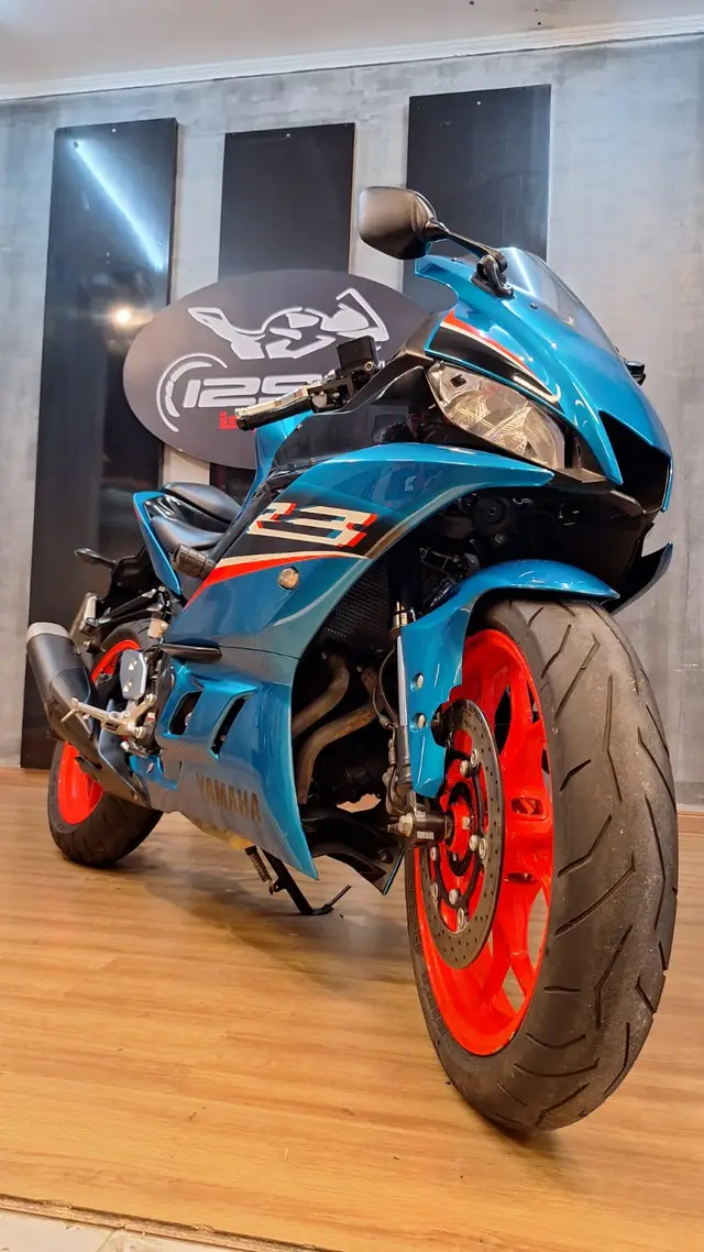 Moto Yamaha YZF R3 2022 (ABS)