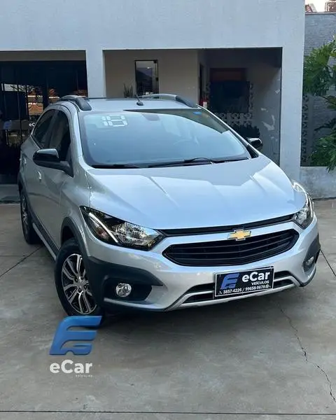 Carro Chevrolet Onix 2018 1.4 Activ SPE/4 (Aut)
