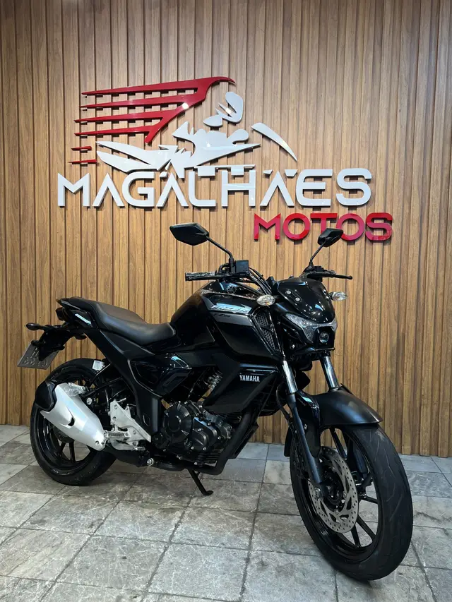 Moto Yamaha Fazer FZ15 2024 ABS