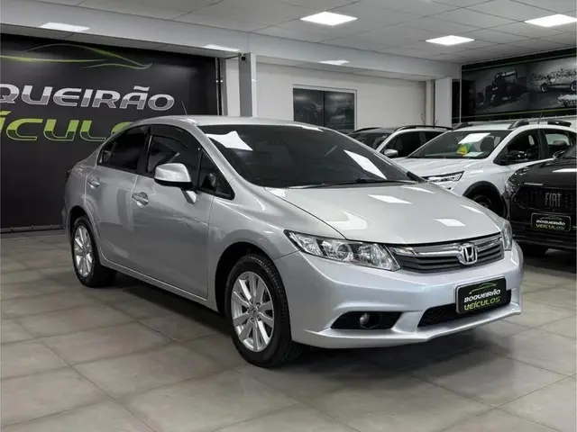 Carro Honda Civic 2016 LXS 1.8 i-VTEC (Flex)