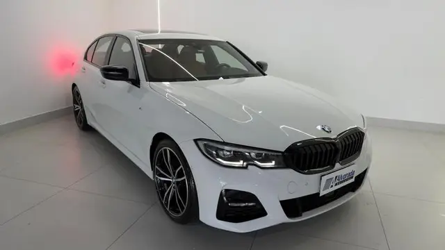Carro BMW 320i 2021 M Sport 2.0 Turbo