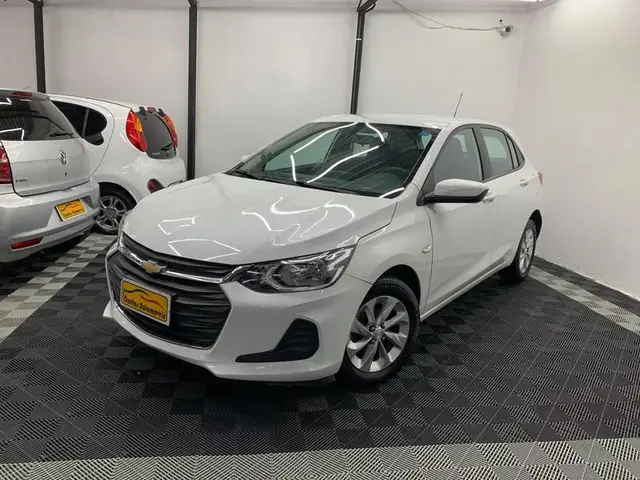 Carro Chevrolet Onix 2023 1.0