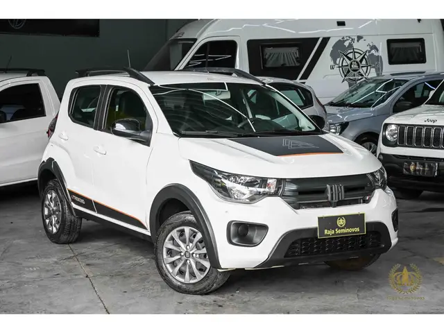 Carro Fiat Mobi 2024 Trekking 1.0