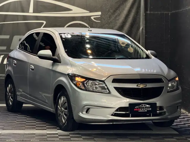 Carro Chevrolet Onix 2019 1.0 Joy SPE/4