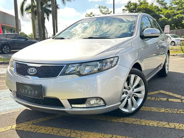 Carro Kia Cerato 2013 SX 1.6 16V E.284(aut)