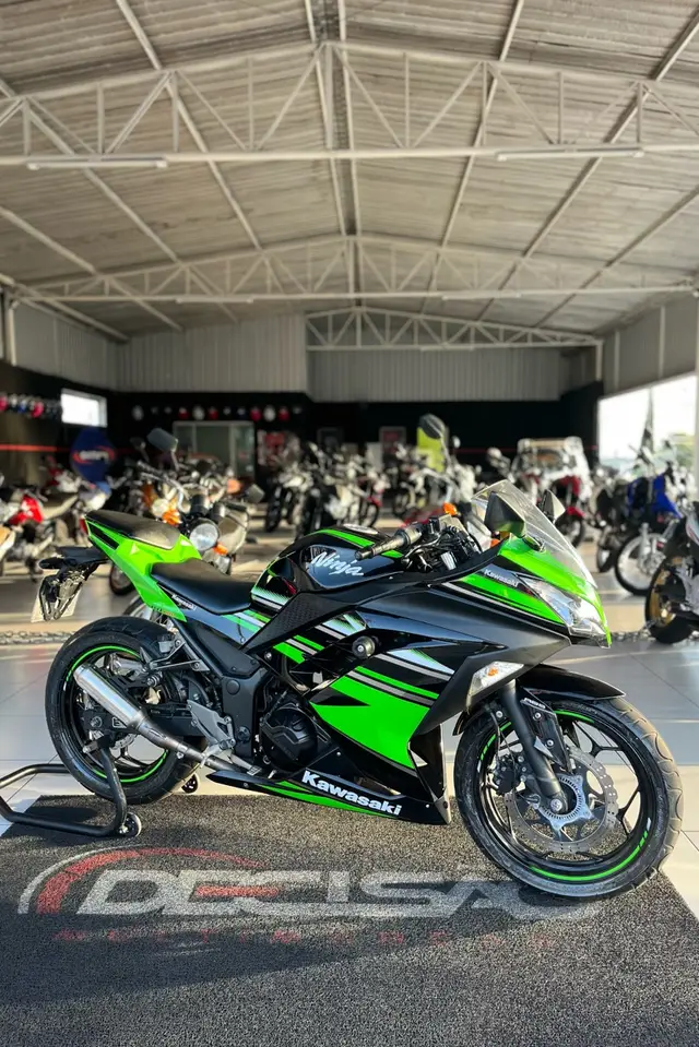 Moto Kawasaki Ninja 2018 300