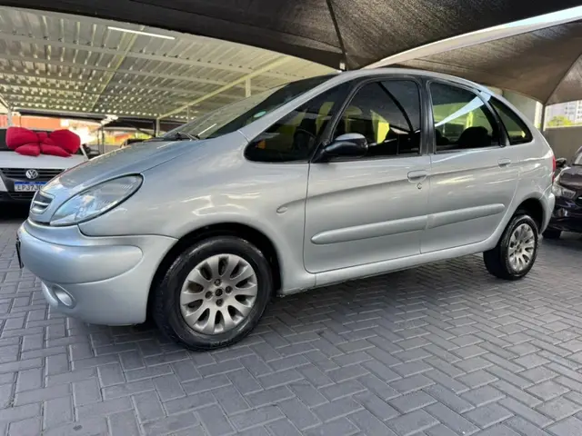 Carro Citroën Xsara Picasso 2003 Exclusive 2.0 16V
