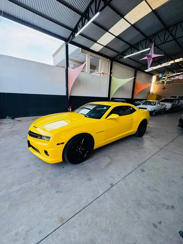 Carro Chevrolet Camaro 2011 6.2 2SS