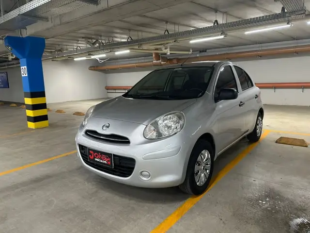 Carro Nissan March 2014 1.0 16V (Flex)