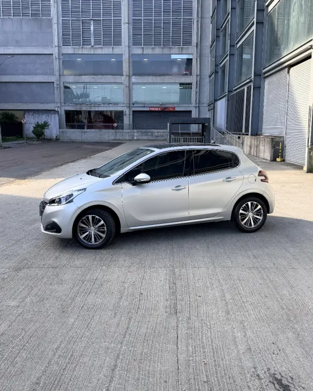 Carro Peugeot 208 2017 Griffe 1.6 16V (Flex) (Aut)