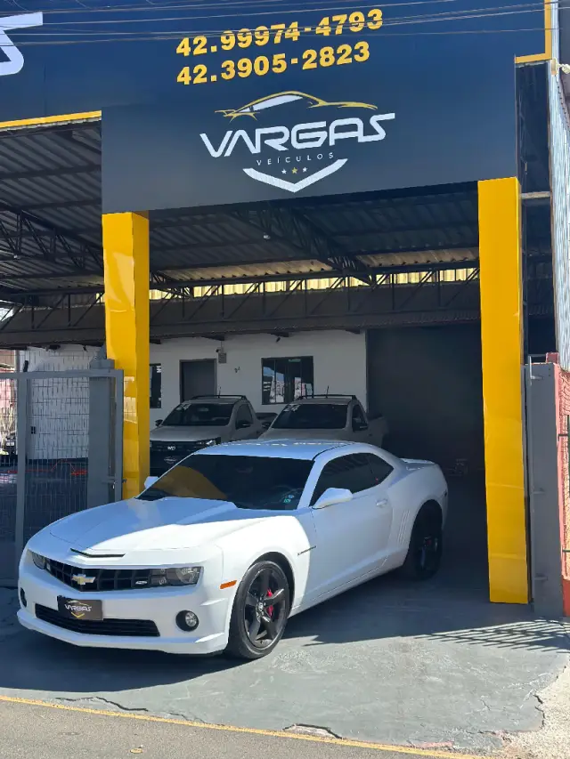 Carro Chevrolet Camaro 2011 SS 6.2