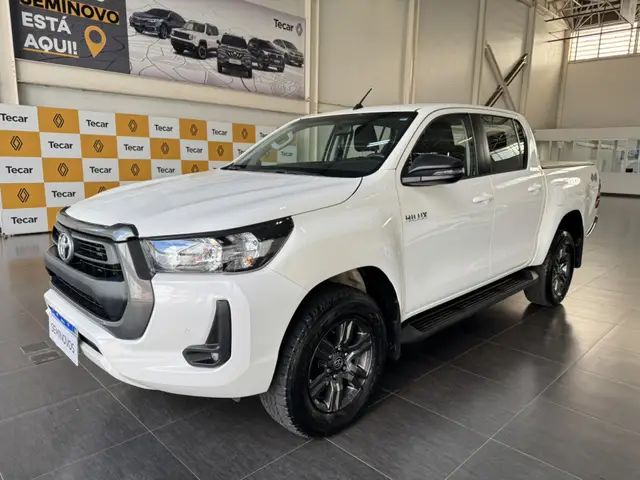 Carro Toyota Hilux Cabine Dupla 2024 SR 4x4 2.8 Diesel