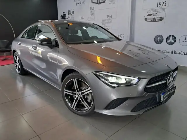 Carro Mercedes-Benz CLA 250  2023 2.0 CGI Gasolina 4MATIC (Aut)