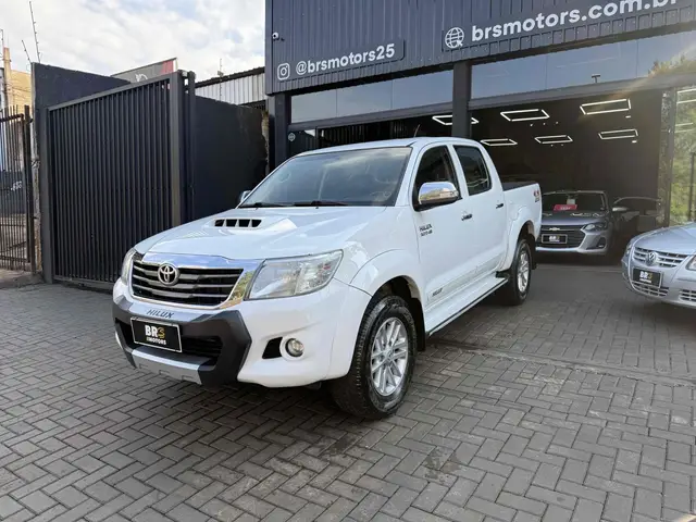 Carro Toyota Hilux Cabine Dupla 2015 Hilux 3.0 TDI 4x4 CD SRV (Aut)