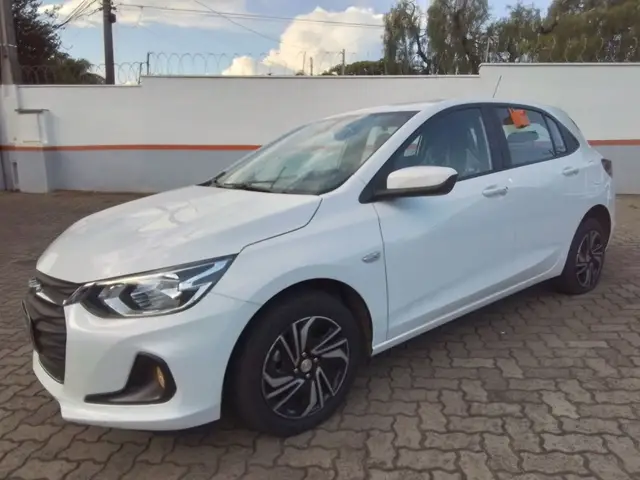 Carro Chevrolet Onix Plus 2025 LT 1.0