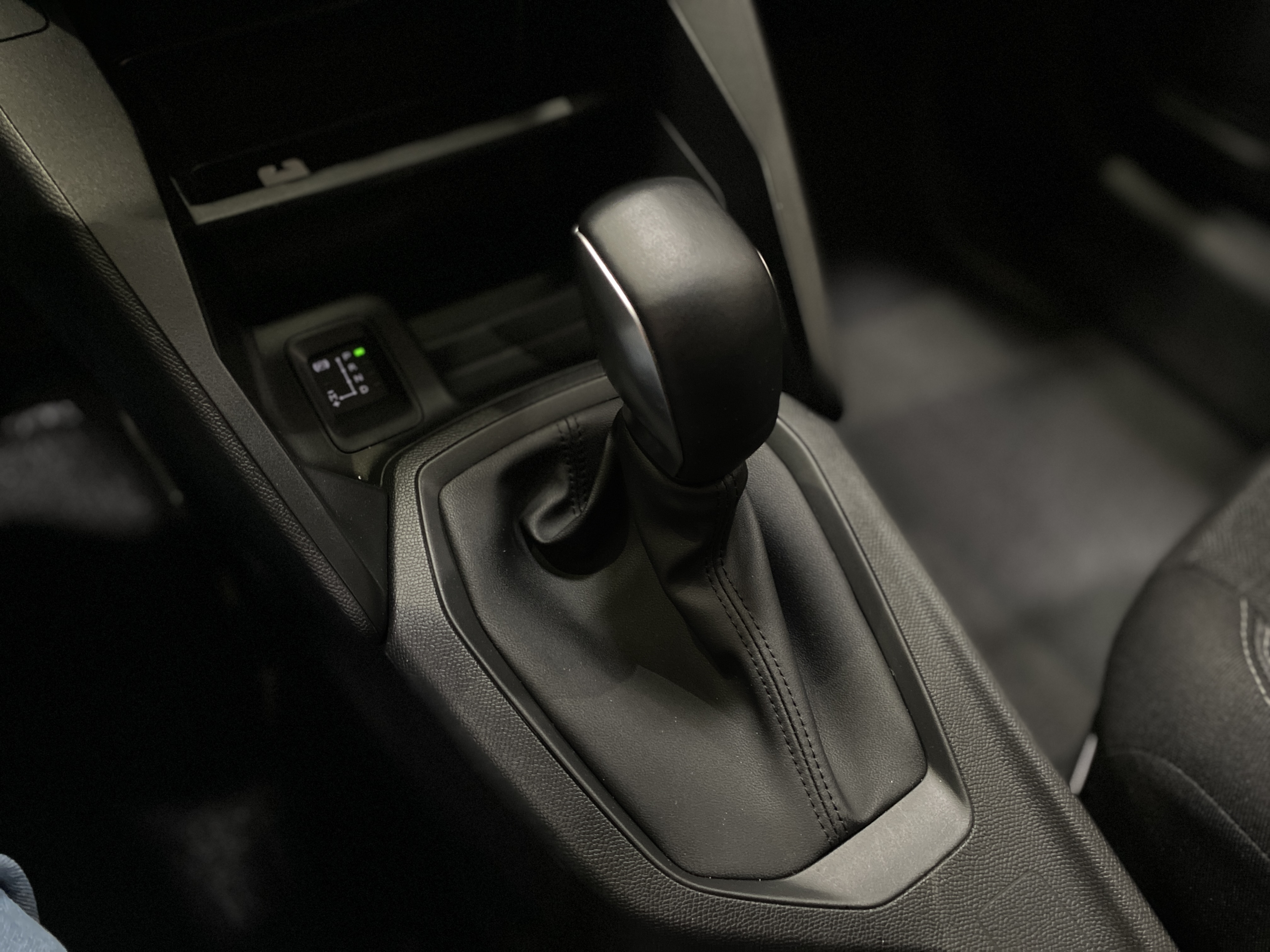 peugeot 208 active 1.0 t200 at