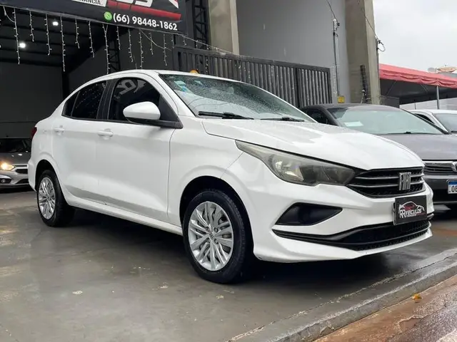 Carro Fiat Cronos 2023 Drive 1.3 (Flex) MT