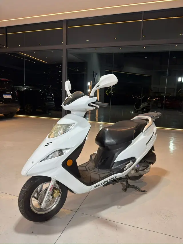 Moto Suzuki Burgman 2014 125i