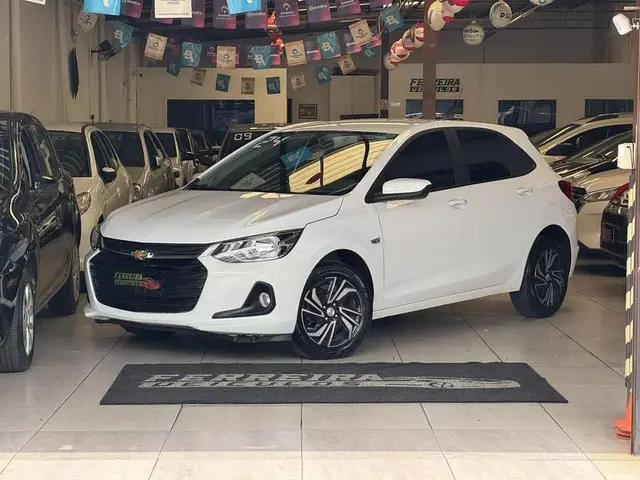 Carro Chevrolet Onix 2024 LT 1.0