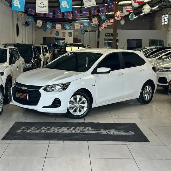 Carro Chevrolet Onix 2023 1.0
