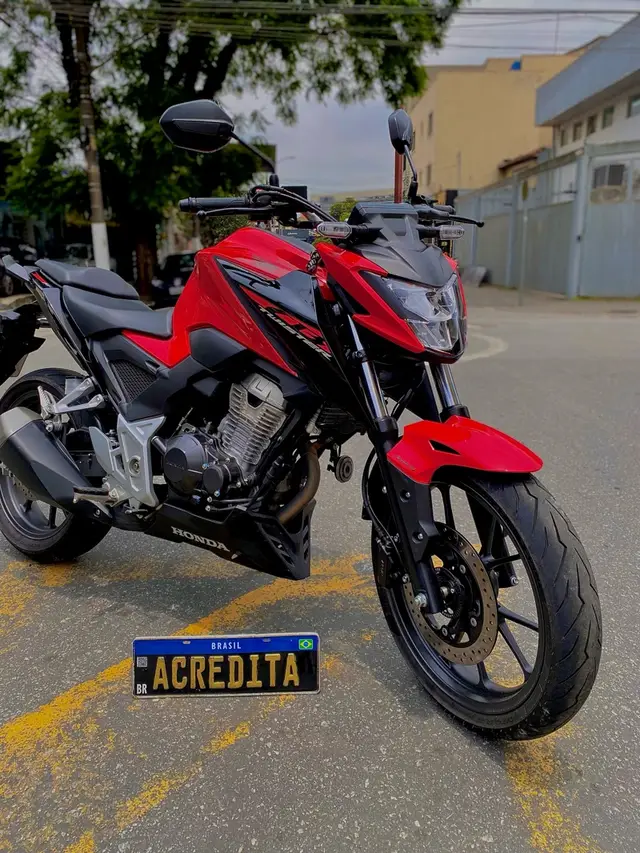 Moto Honda CB 300F Twister 2023 Standard