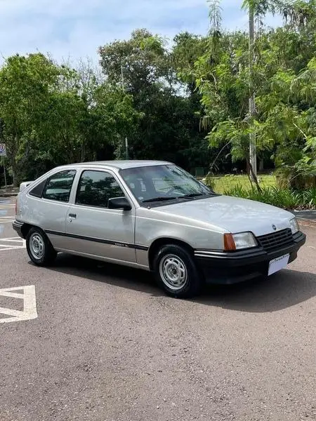 Carro Chevrolet Kadett 1993 Hatch GL 1.8 EFi