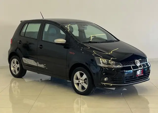 Carro Volkswagen Fox 2016 1.6 MSI Rock in Rio (Flex)