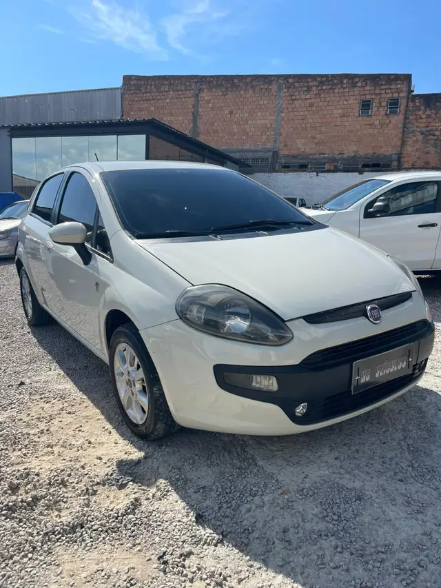 Carro Fiat Punto 2016 ATTRACTIVE ITALIA 1.4 F.Flex 8V 5p