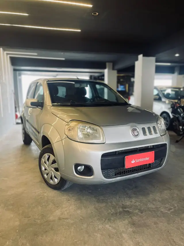 Carro Fiat Uno 2014 Vivace College 1.0 8V (Flex) 4p