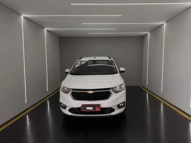 Carro Chevrolet Spin 2023 Premier 1.8 (Aut.)