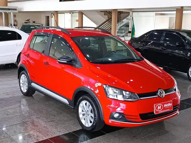 Carro Volkswagen Fox 2017 1.0 MPI Track (Flex)