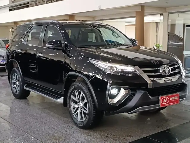 Carro Toyota SW4 2020 2.8 TDI SRX 5L 4x4 (Aut)