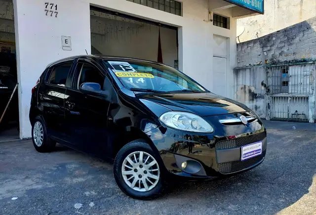 Carro Fiat Palio 2013 Attractive 1.4 8V (Flex)